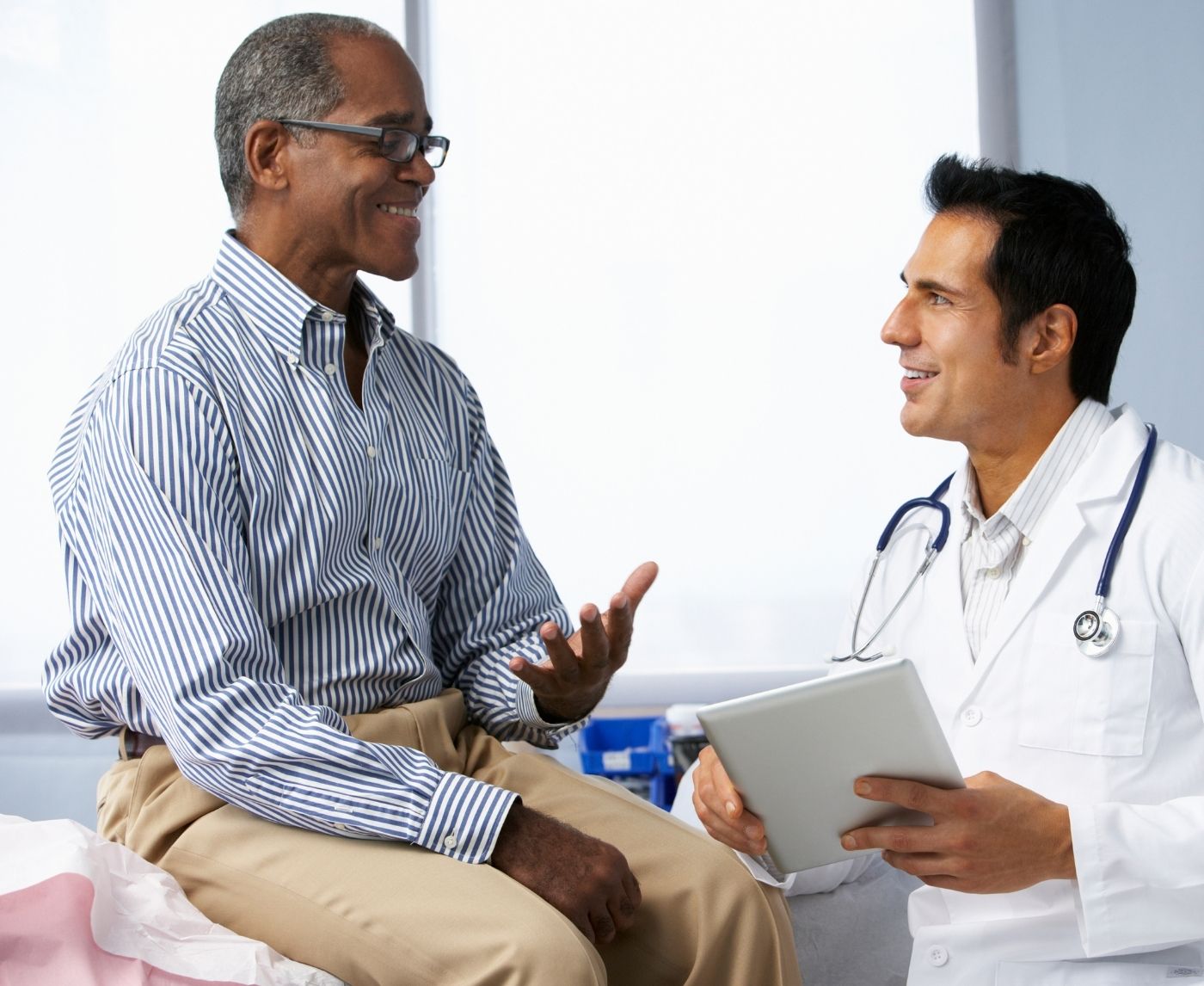 HIV Shots Work in Seniors, Here’s What It Means for Testing