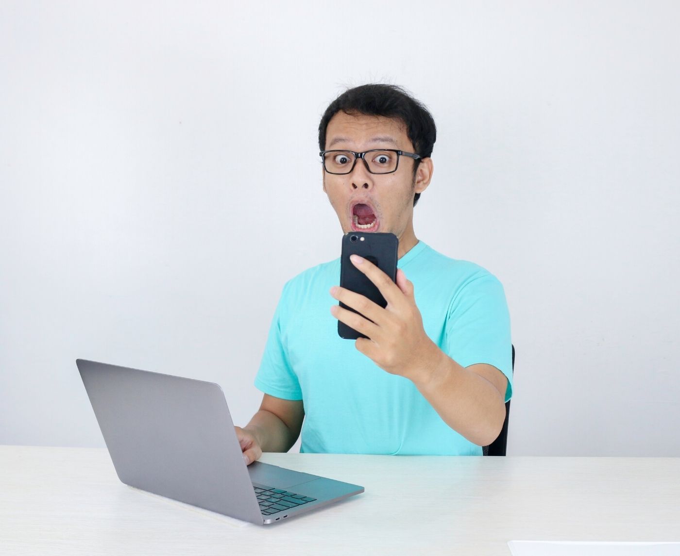 Do I Have Herpes or Razor Burn? Reddit Threads That Miss the Mark