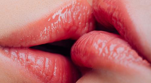 Transmission of Oral Gonorrhea through Kissing