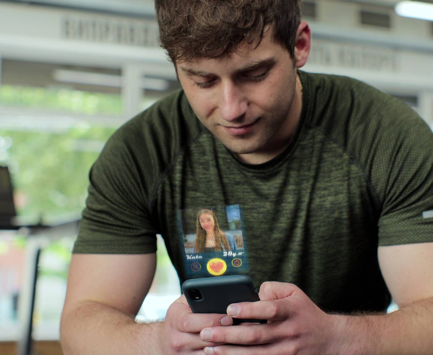 Dating Apps and Sexual Health: Why Regular Testing is Essential to Students